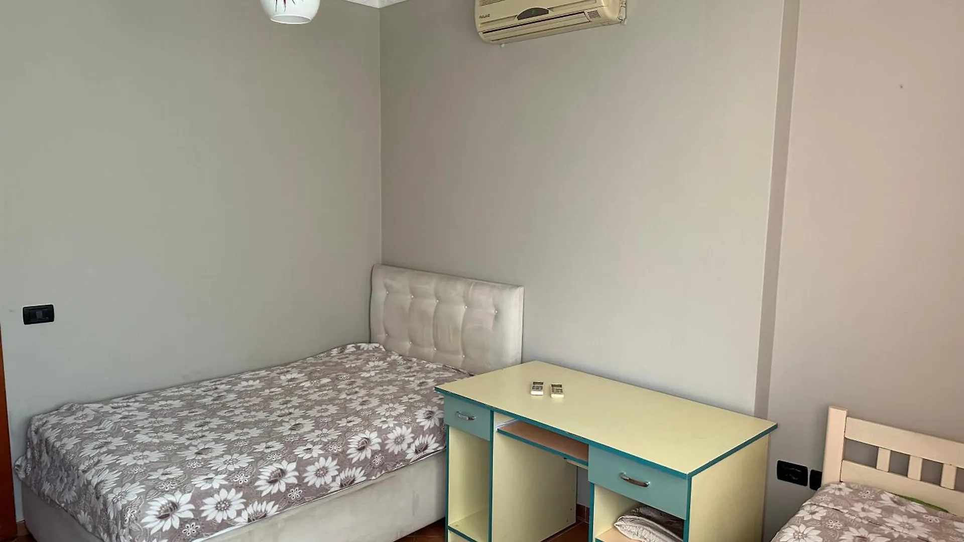 Sunset Apartment Tiran